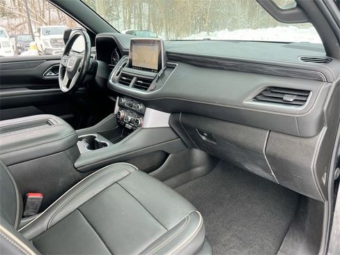 Used 2021 GMC Yukon SLT w/ SLT Luxury Plus Package image 30