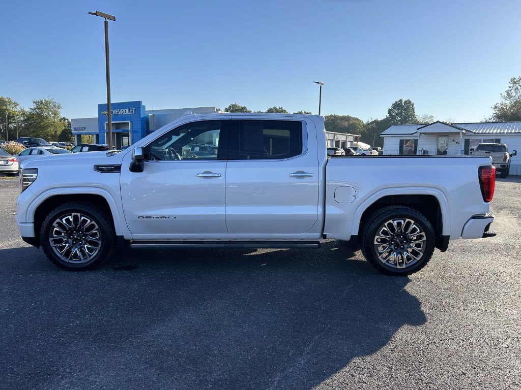 Used 2024 GMC Sierra 1500 Denali Ultimate AWD/4WD image 7