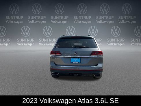 Used 2023 Volkswagen Atlas SE w/ Panoramic Sunroof Package AWD/4WD image 3