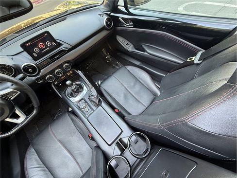 Used 2019 MAZDA MX-5 Miata RF Grand Touring RWD image 11