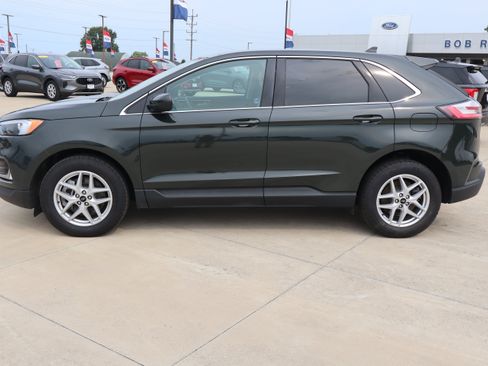 Used 2024 Ford Edge SEL w/ Convenience Package AWD/4WD image 8