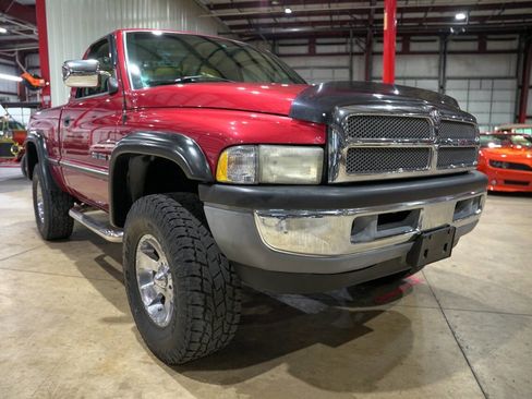 Used 1997 Dodge Ram 1500 Truck 4x4 Regular Cab image 12