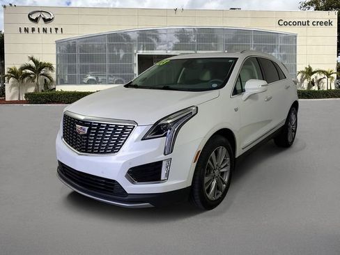 Used 2023 Cadillac XT5 Premium Luxury w/ LPO, Floor Liner Package FWD image 3