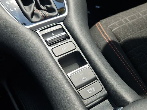 Certified 2023 Honda HR-V Sport image 9