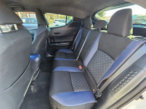 Used 2020 Toyota C-HR XLE image 14