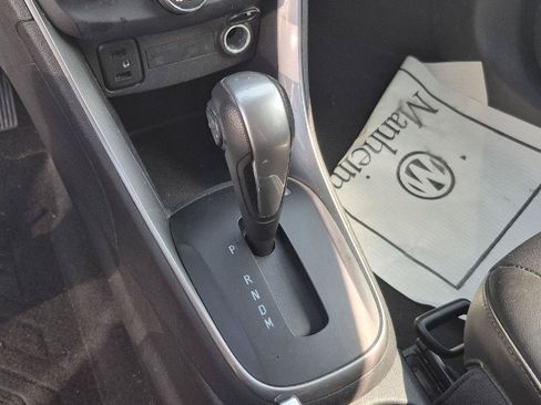Used 2019 Chevrolet Trax LT w/ LT Convenience Package FWD image 10