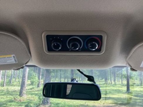 Used 2022 Chevrolet Express 3500 LS image 9