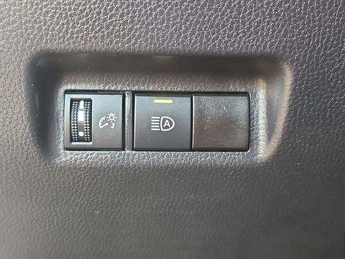 Used 2025 Toyota RAV4 LE AWD/4WD image 16