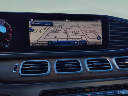 Certified 2025 Mercedes-Benz GLS 450 4MATIC image 35