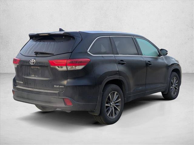 Used 2018 Toyota Highlander XLE AWD/4WD image 5