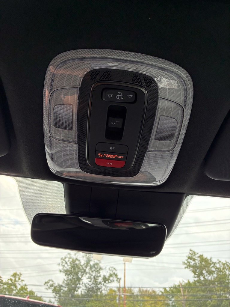Certified 2025 Hyundai Elantra Limited FWD image 42