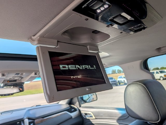Used 2016 GMC Yukon XL Denali w/ Open Road Package AWD/4WD image 28