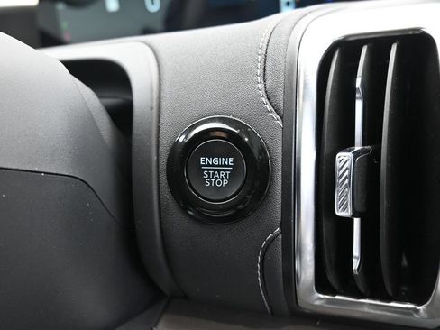 Used 2025 Ford Expedition Max Platinum AWD/4WD image 23