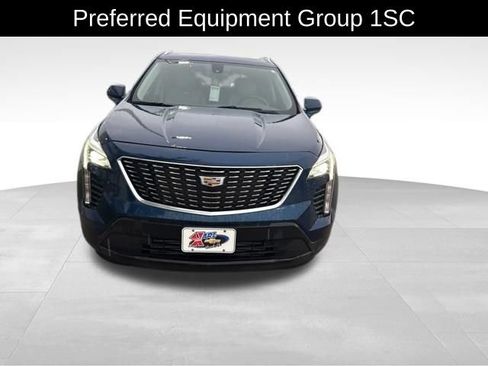 Used 2019 Cadillac XT4 Luxury w/ Cold Weather Package AWD/4WD image 2