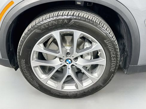 Used 2024 BMW X5 xDrive40i w/ Premium Package AWD/4WD image 32