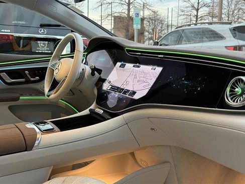 Used 2023 Mercedes-Benz EQS 580 4MATIC Sedan image 32