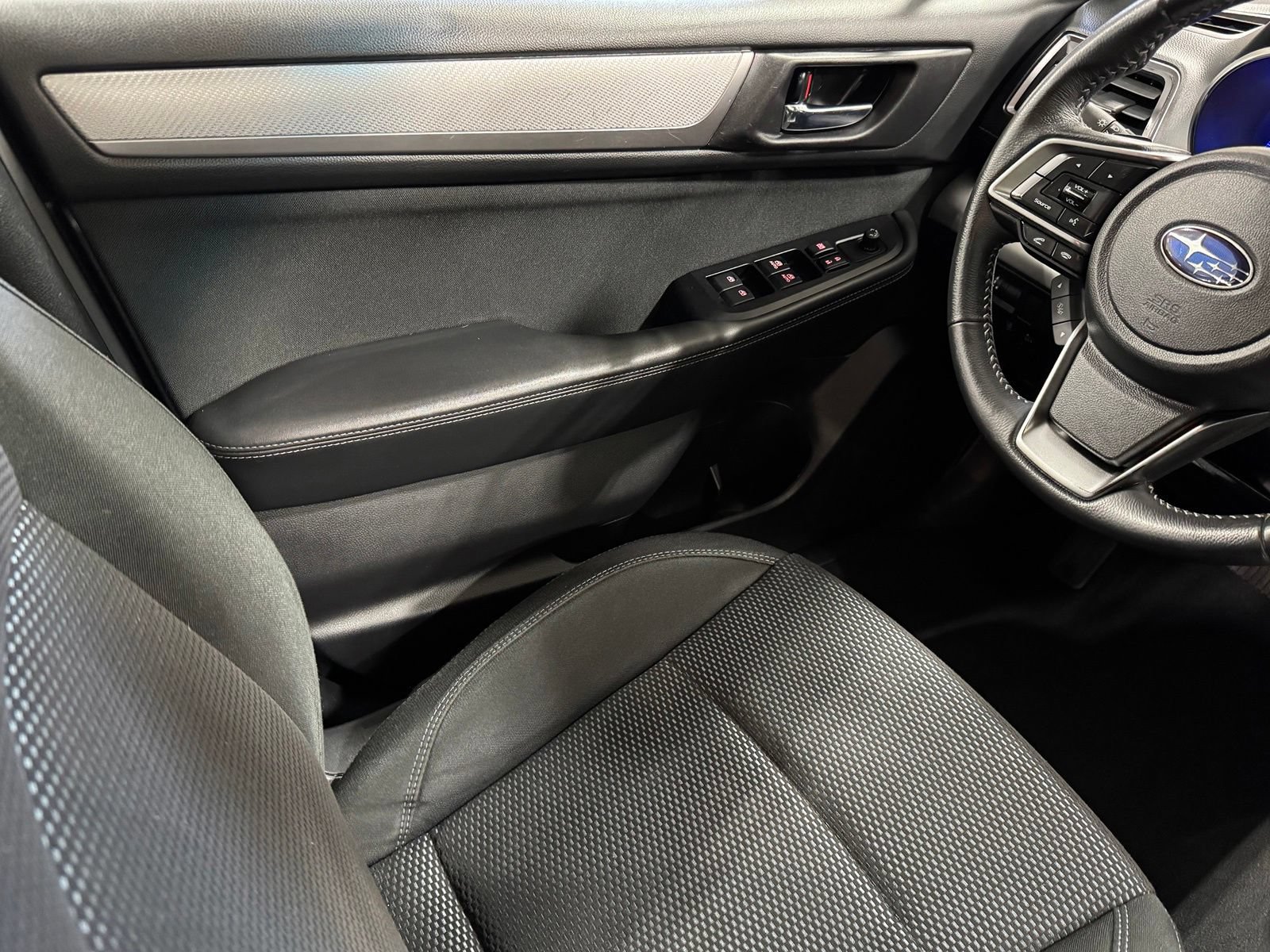 Used 2019 Subaru Outback 2.5i Premium AWD/4WD image 39