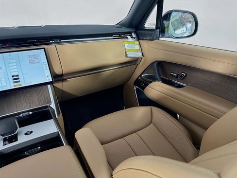 New 2026 Land Rover Range Rover SE image 26