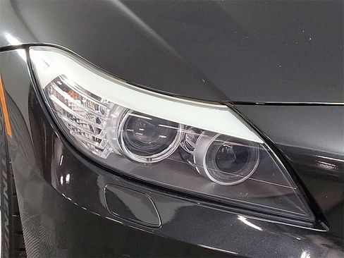 Used 2012 BMW Z4 sDrive35i image 13