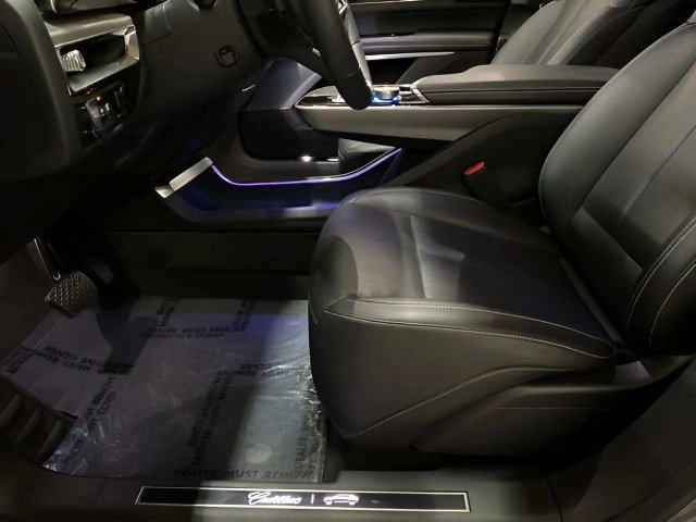 Used 2023 Cadillac Lyriq 2WD image 64