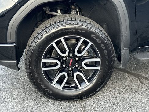 Used 2026 GMC Sierra 1500 AT4 w/ AT4 Premium Package AWD/4WD image 18