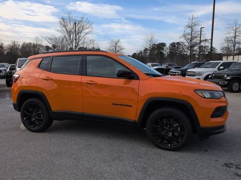 New 2026 Jeep Compass Latitude image 2