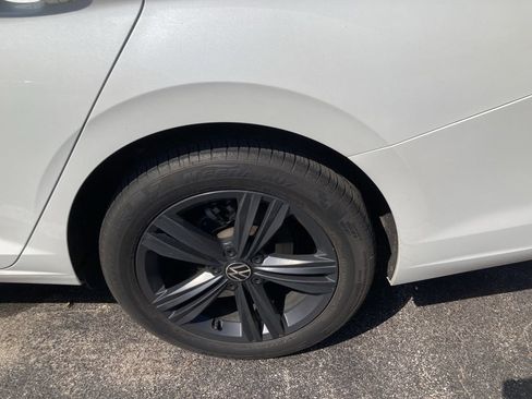 Certified 2024 Volkswagen Jetta SE image 6