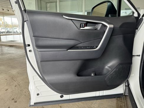 Used 2024 Toyota RAV4 XLE image 9