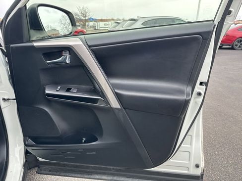 Used 2018 Toyota RAV4 Limited image 41