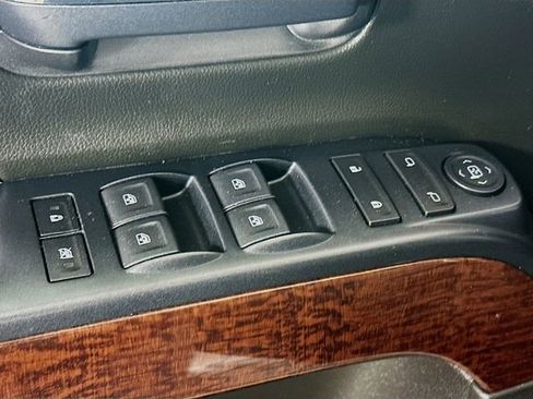 Used 2017 GMC Sierra 1500 SLE image 18