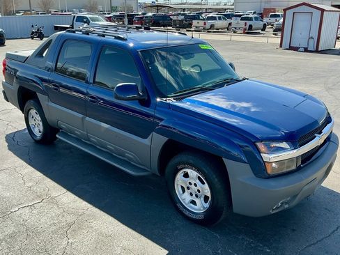 Used 2002 Chevrolet Avalanche 4x4 w/ Off-Road Suspension Pkg image 4