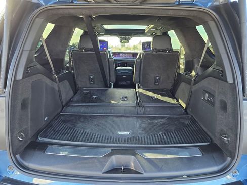 Used 2025 Cadillac Escalade Sport Platinum image 28