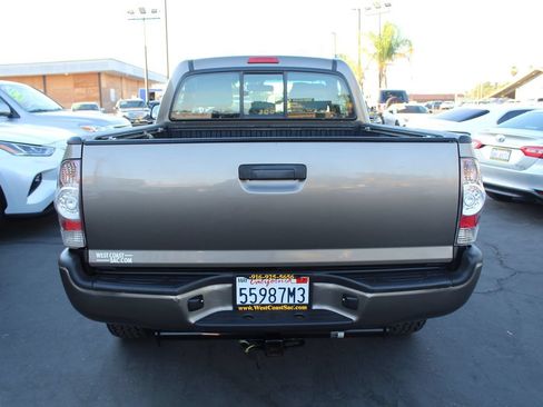 Used 2010 Toyota Tacoma 4x4 Regular Cab w/ Enhancement Pkg image 6
