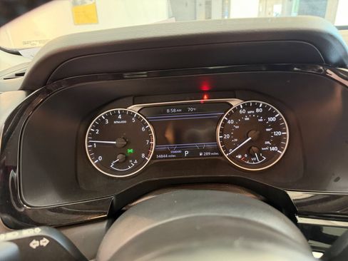 Used 2025 Nissan Pathfinder SV FWD image 42