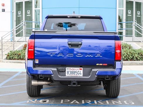 Used 2025 Toyota Tacoma SR5 RWD image 9