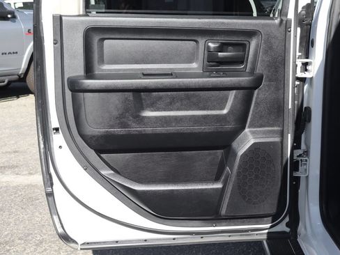 Used 2018 RAM 2500 Tradesman w/ Chrome Appearance Group RWD image 37