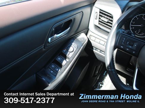 Used 2023 Nissan Rogue SV w/ SV Premium B Package AWD/4WD image 15