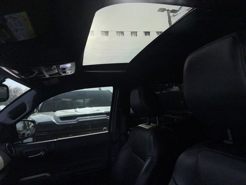 Used 2021 Toyota Tacoma TRD Off-Road w/ TRD Premium Off Road Package image 8