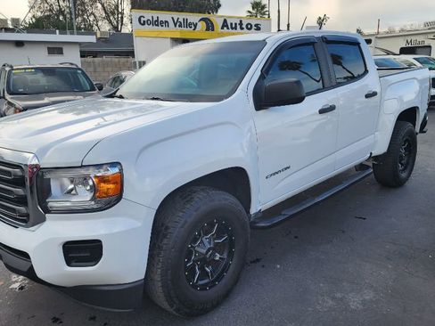 Used 2019 GMC Canyon 2WD Crew Cab w/ Convenience Package image 1