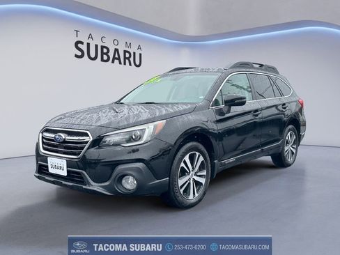Used 2018 Subaru Outback 2.5i Limited image 1
