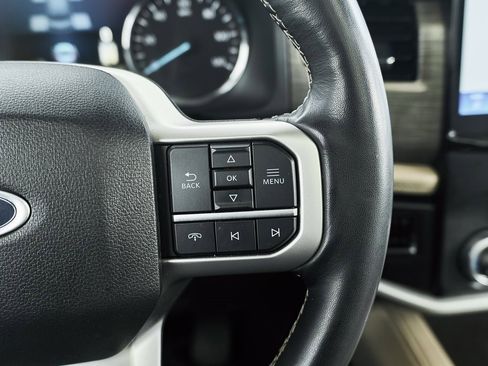 Used 2024 Ford Expedition Limited image 37