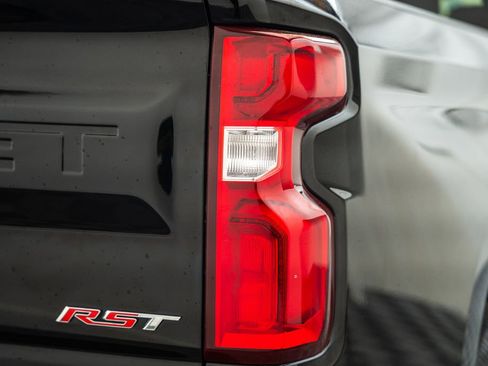 Used 2019 Chevrolet Silverado 1500 RST AWD/4WD image 8