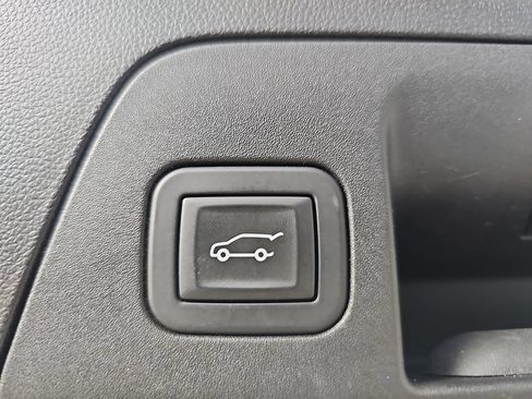 Used 2024 Buick Envision Sport Touring AWD/4WD image 17