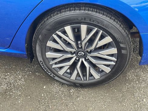 Used 2025 Nissan Altima 2.5 SV image 30