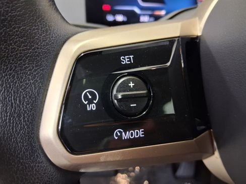 Used 2023 BMW iX xDrive50 w/ Sport Package AWD/4WD image 13