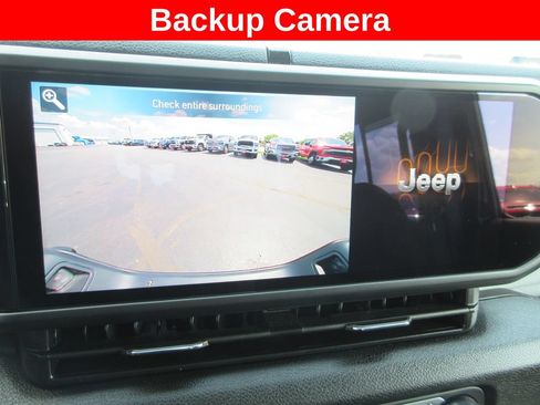 Used 2025 Jeep Gladiator Sport AWD/4WD image 17