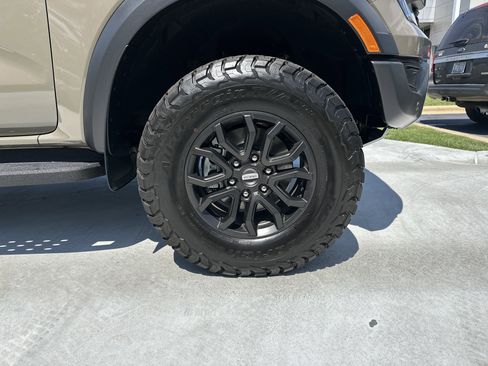 Used 2025 Ford Ranger Raptor image 13