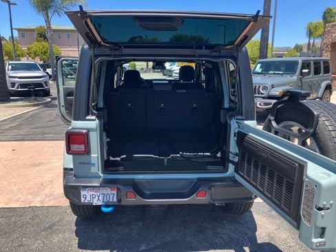 Used 2024 Jeep Wrangler Unlimited AWD/4WD image 16