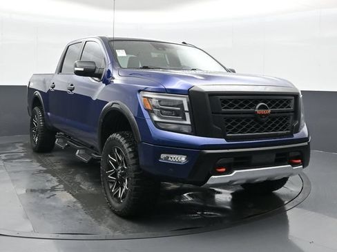 Used 2021 Nissan Titan PRO-4X w/ Pro-4x Convenience Package AWD/4WD image 1
