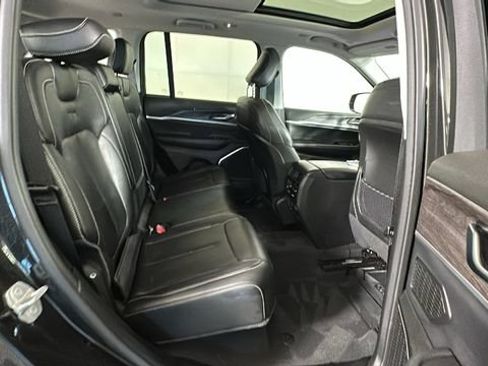 Used 2023 Jeep Grand Cherokee 4WD 4xe image 30